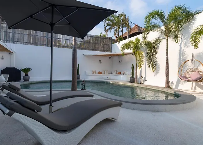 Weiss Berawa Villa Canggu