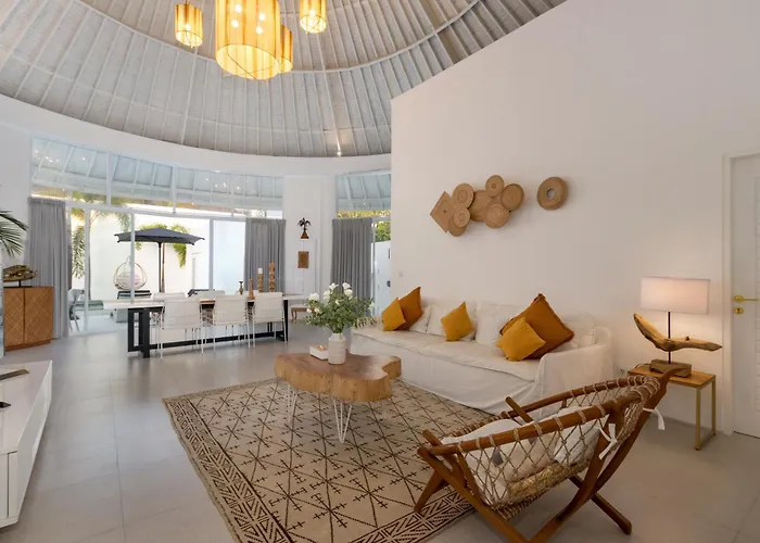 Weiss Berawa Villa
