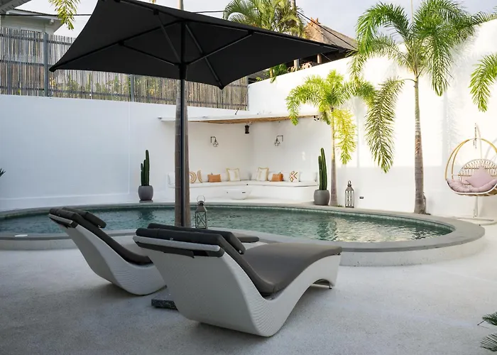 Weiss Berawa Villa *