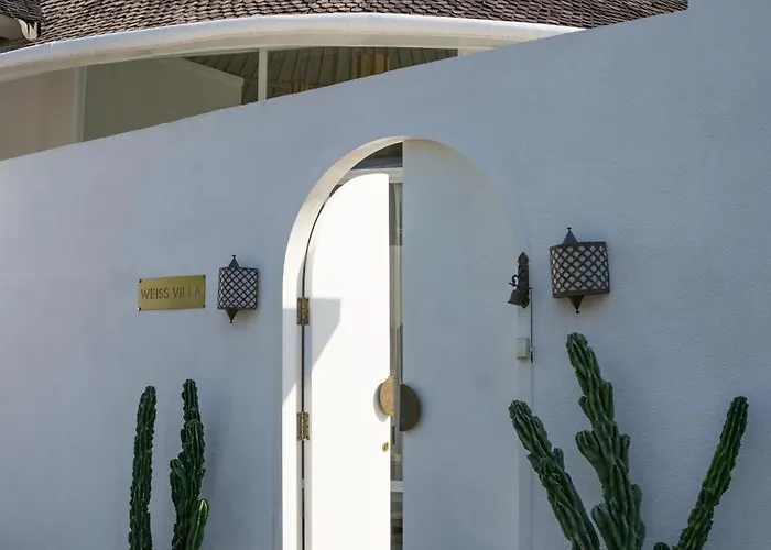 Weiss Berawa Villa Canggu