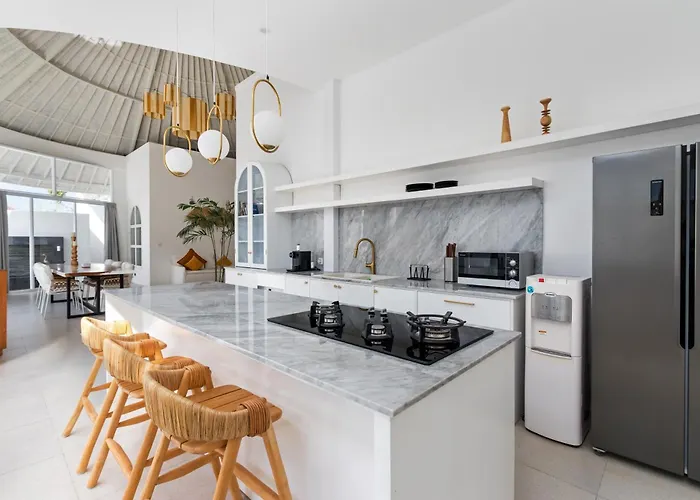 Weiss Berawa Villa Canggu
